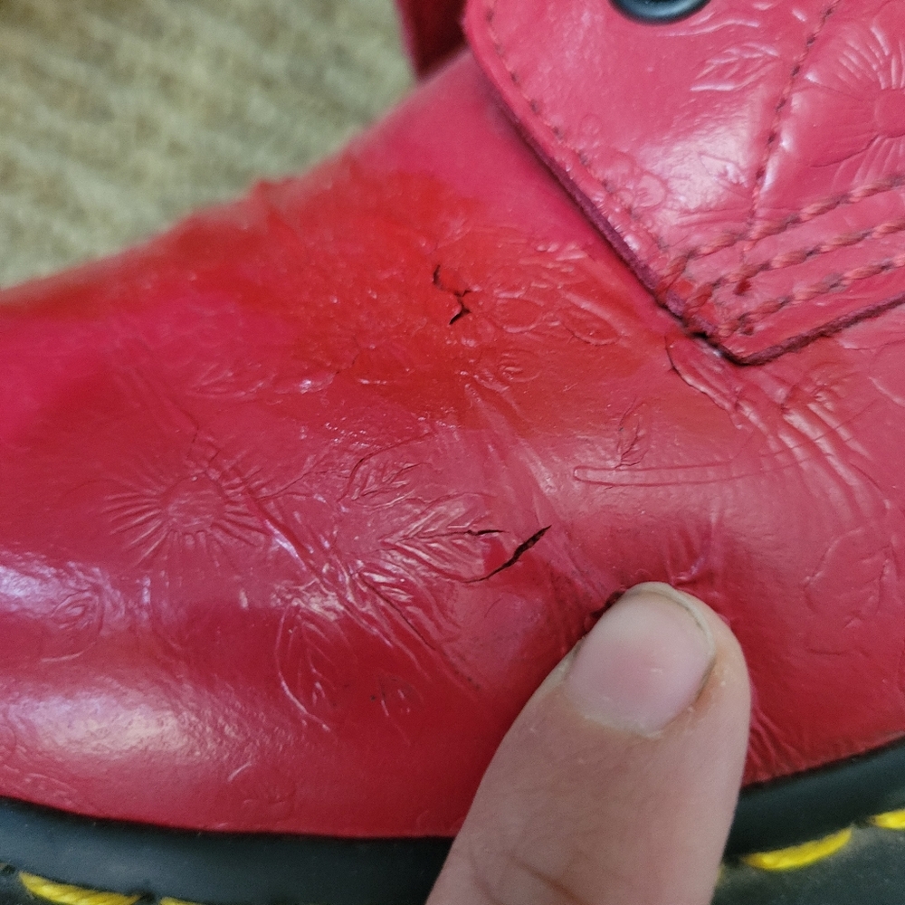 DR MARTENS Y2K flower embossed red Pascal leather combat boots 8 / 39 - Picture 12 of 16